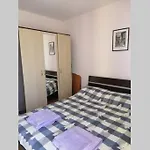 شقة Noks Spacious 1 Bed Flat Sunny Terrace 6 Min سفيتي فلاس