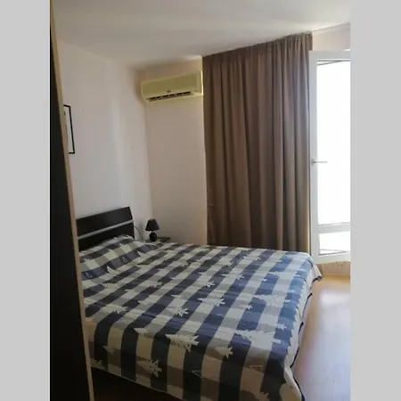 شقة Noks Spacious 1 Bed Flat Sunny Terrace 6 Min *